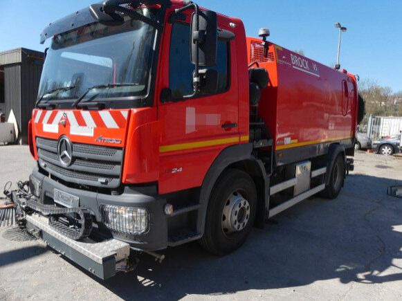 Mercedes-Benz Atego 1324 4x2 Kehrmaschine BROCK HD Anlage - سياره كنس شوارع: صور 2 Mercedes-Benz Atego 1324 4x2 Kehrmaschine BROCK HD Anlage - سياره كنس شوارع: صور 2