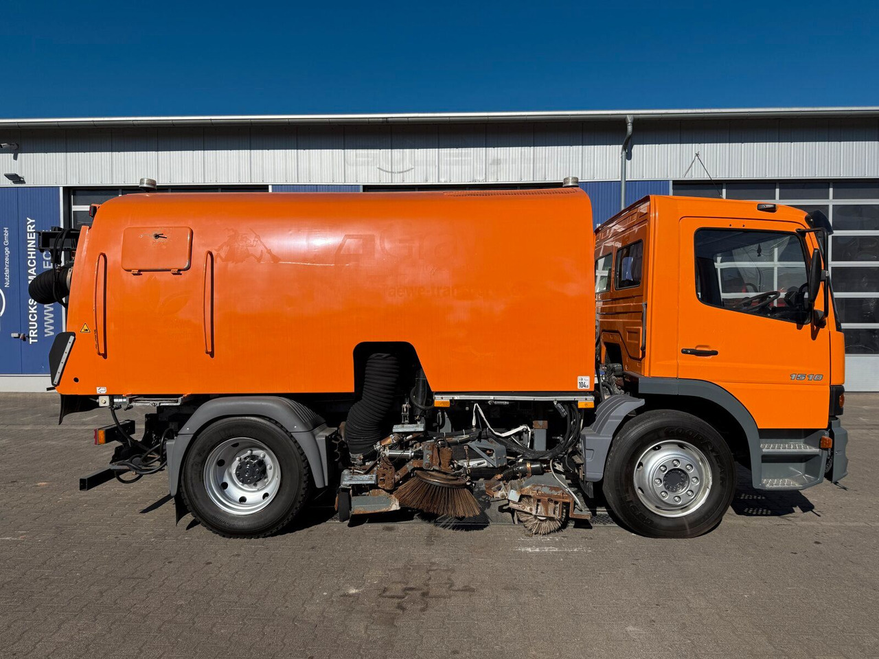 Mercedes-Benz Atego 1518 4x2 Kehrmaschine Bucher 500 - سياره كنس شوارع: صور 2 Mercedes-Benz Atego 1518 4x2 Kehrmaschine Bucher 500 - سياره كنس شوارع: صور 2