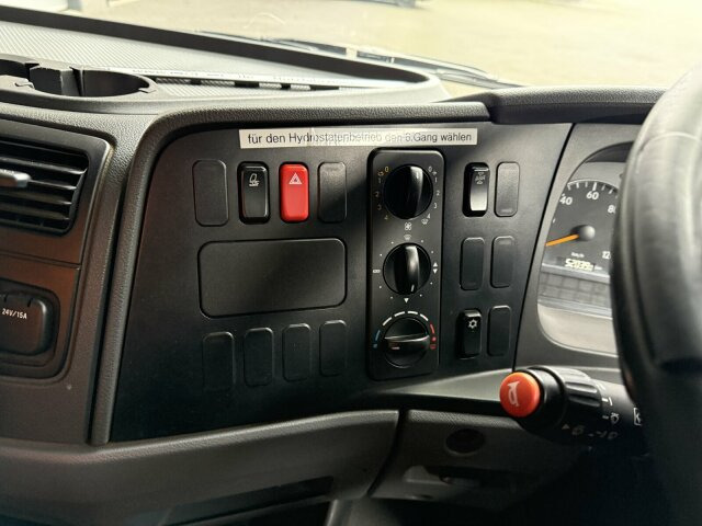 Mercedes-Benz Atego Kehrmaschine BUCHER CITYFANT 5000 - سياره كنس شوارع: صور 5 Mercedes-Benz Atego Kehrmaschine BUCHER CITYFANT 5000 - سياره كنس شوارع: صور 5