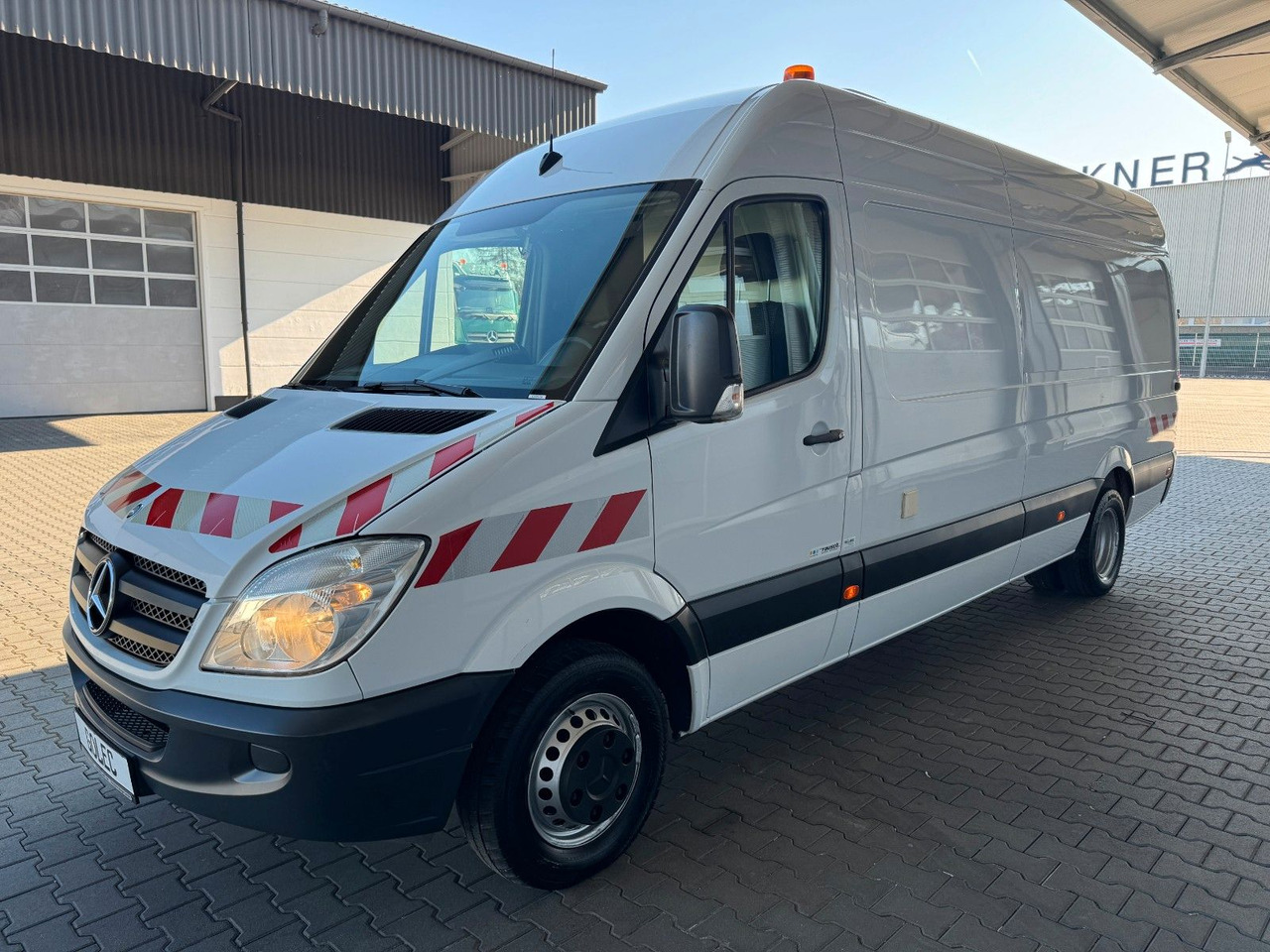 Mercedes-Benz Sprinter MB TV-Fzg mit Rausch Inspektion Einheit - فراغ شاحنة: صور 1 Mercedes-Benz Sprinter MB TV-Fzg mit Rausch Inspektion Einheit - فراغ شاحنة: صور 1