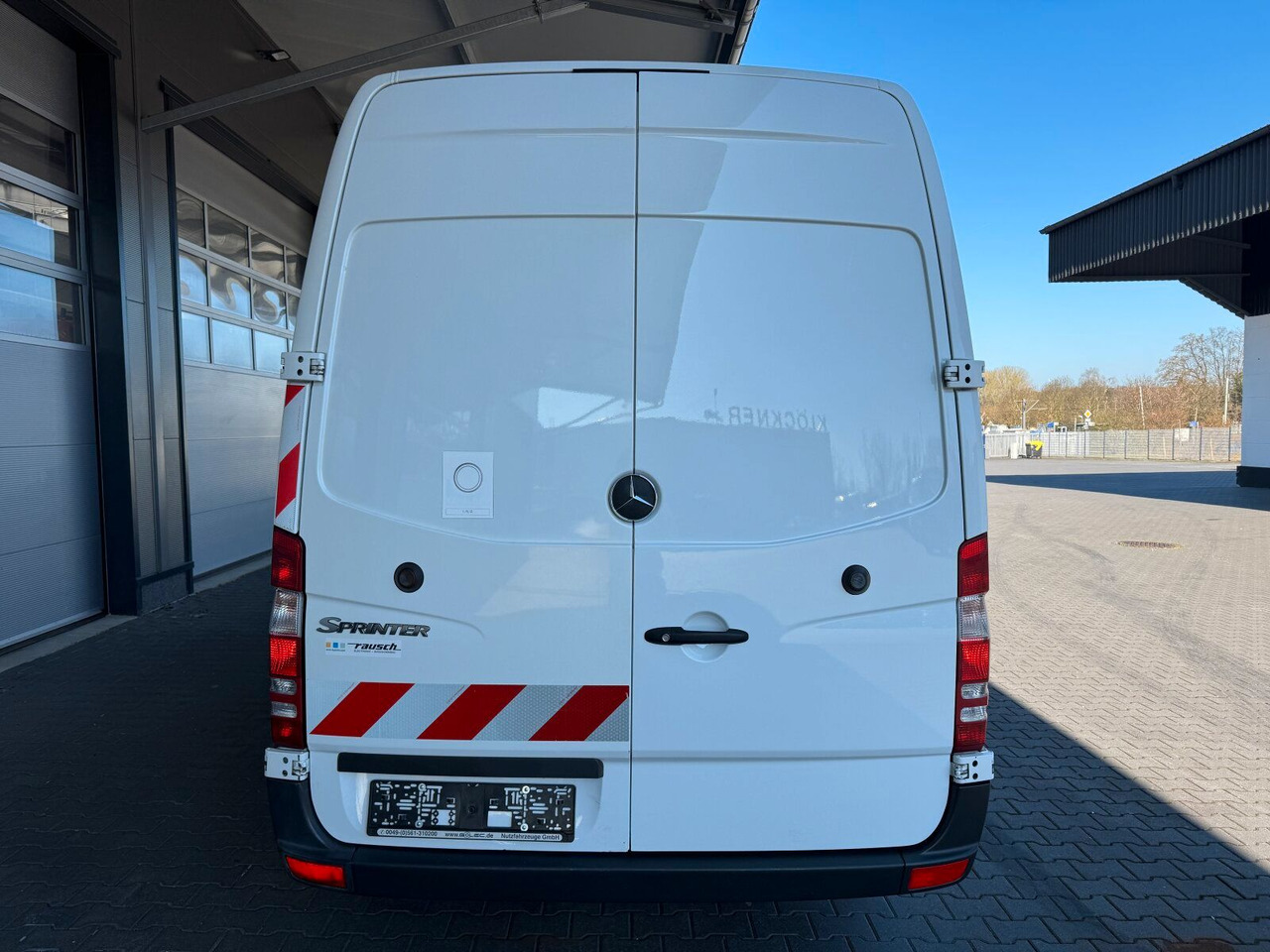 Mercedes-Benz Sprinter MB TV-Fzg mit Rausch Inspektion Einheit - فراغ شاحنة: صور 4 Mercedes-Benz Sprinter MB TV-Fzg mit Rausch Inspektion Einheit - فراغ شاحنة: صور 4