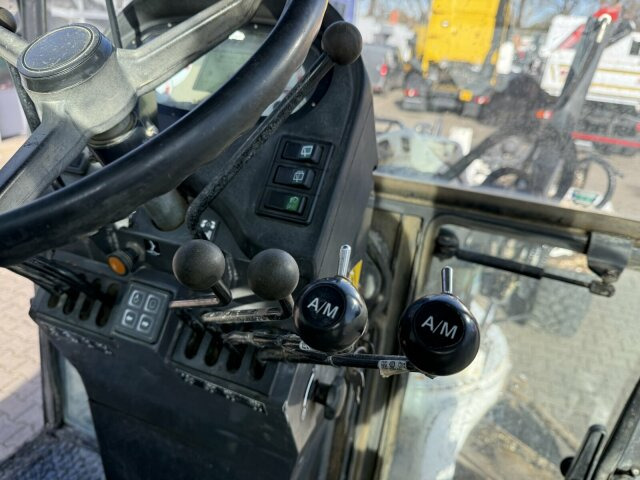 New Holland F106.6A alrrad 6x6 Grader 12 Ton - 10.700 Std - آلة تسوية الأرض: صور 4 New Holland F106.6A alrrad 6x6 Grader 12 Ton - 10.700 Std - آلة تسوية الأرض: صور 4