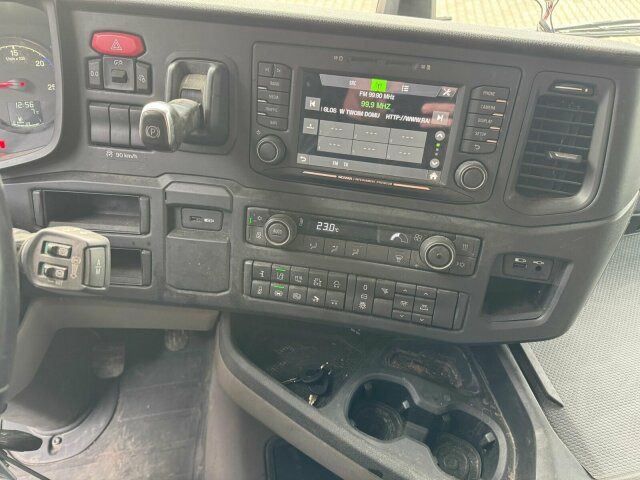 Scania R460 4x2 SZM Kipphydraulik Blatt/ Luft - شاحنة جرار: صور 4 Scania R460 4x2 SZM Kipphydraulik Blatt/ Luft - شاحنة جرار: صور 4