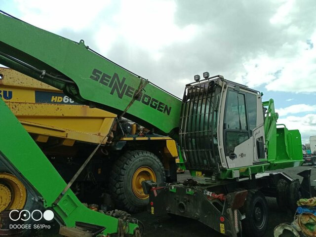 Sennebogen 818-E Umschlagbagger - 83 Ton - mit Greifer - حفارة على عجلات: صور 1 Sennebogen 818-E Umschlagbagger - 83 Ton - mit Greifer - حفارة على عجلات: صور 1