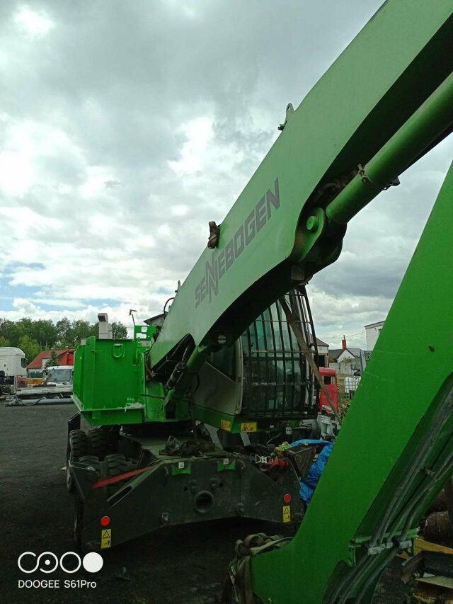 Sennebogen 818-E Umschlagbagger - 83 Ton - mit Greifer - حفارة على عجلات: صور 4 Sennebogen 818-E Umschlagbagger - 83 Ton - mit Greifer - حفارة على عجلات: صور 4