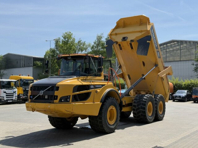 Volvo A25G Dumper 22,7 Ton 2.957 Stunden - آلات البناء: صور 4 Volvo A25G Dumper 22,7 Ton 2.957 Stunden - آلات البناء: صور 4