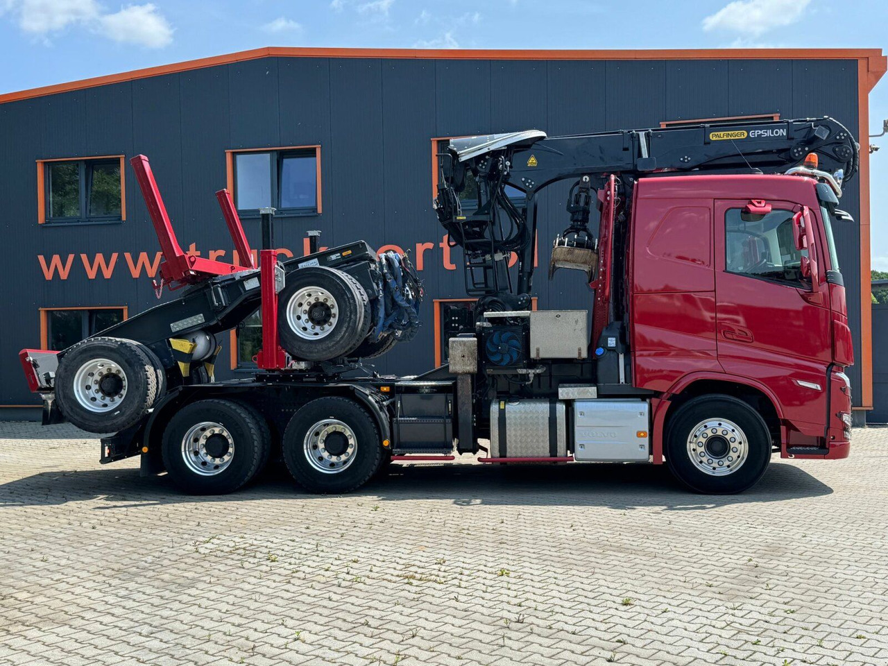 Volvo FH 550 6x4 Holztransporter Lang mit Kran Euro 6E - شاحنة قطع الأشجار, شاحنة كرين: صور 3 Volvo FH 550 6x4 Holztransporter Lang mit Kran Euro 6E - شاحنة قطع الأشجار, شاحنة كرين: صور 3