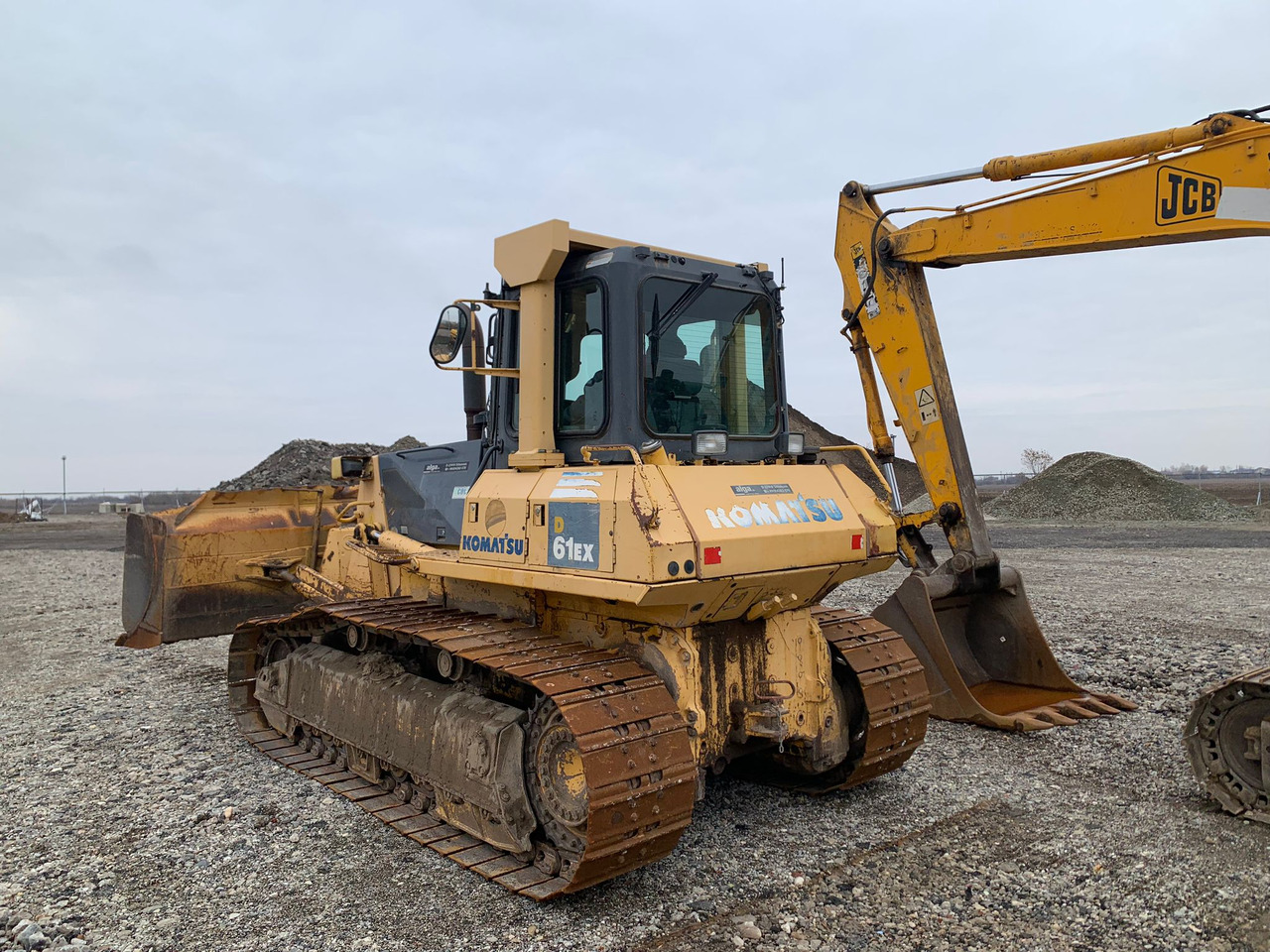 بلدوزر KOMATSU D61EX-15: صور 6