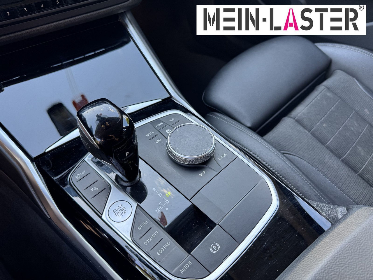 سيارة ستيشن BMW 320 d xDrive touring Sport Line shadow AHK: صور 16