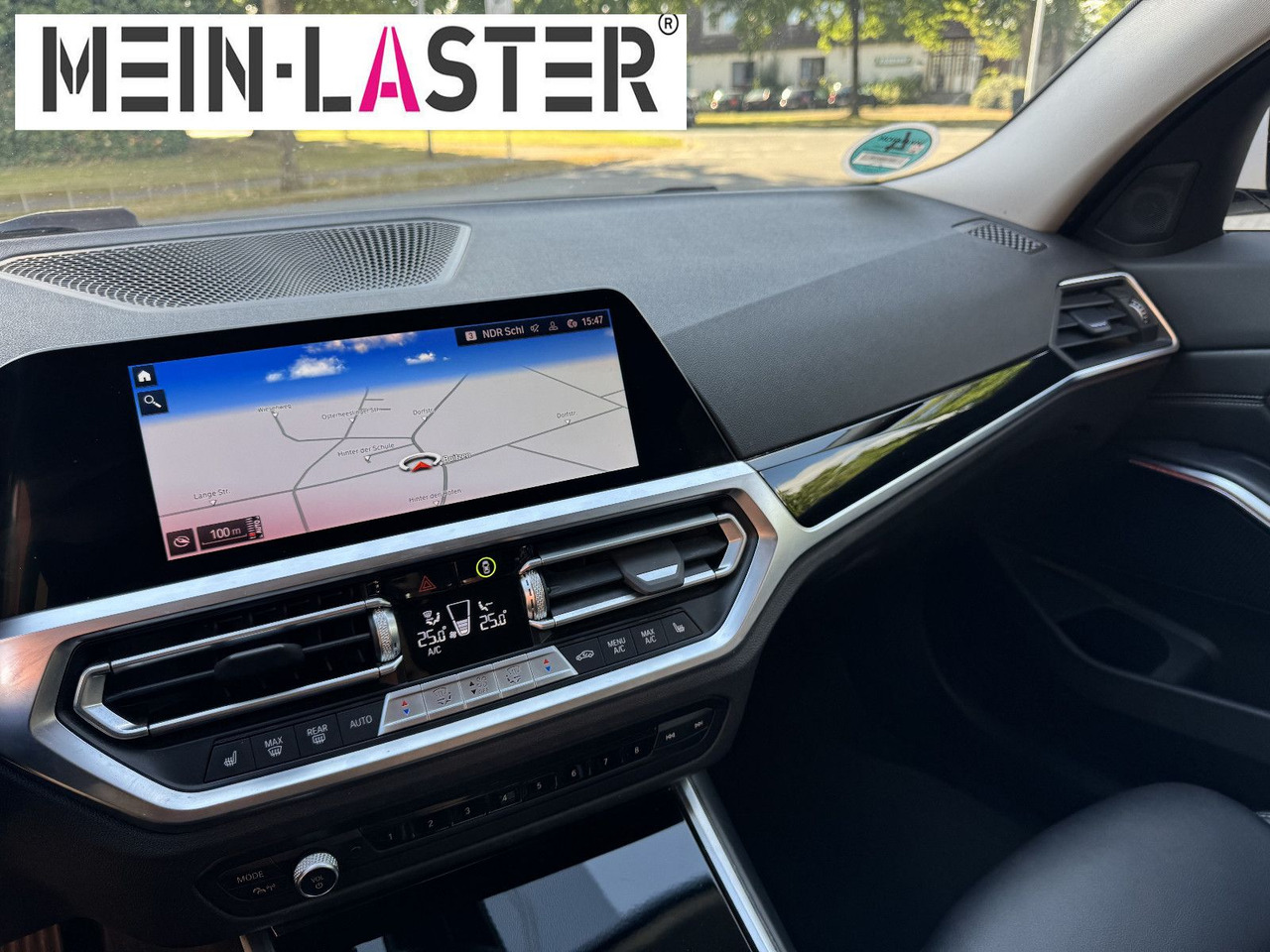 سيارة ستيشن BMW 320 d xDrive touring Sport Line shadow AHK: صور 14