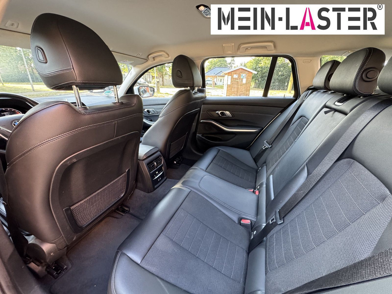 سيارة ستيشن BMW 320 d xDrive touring Sport Line shadow AHK: صور 18