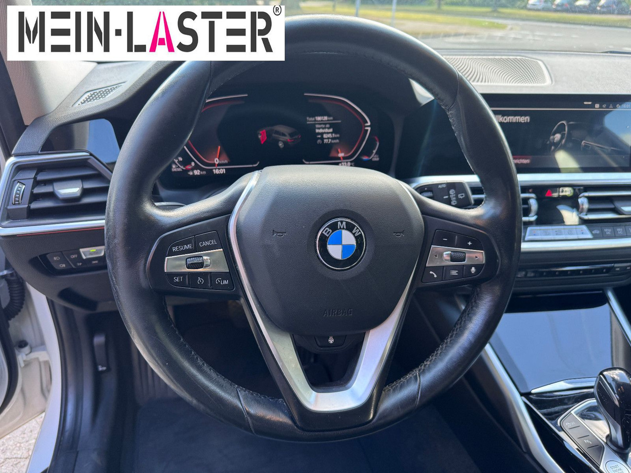 سيارة ستيشن BMW 320 d xDrive touring Sport Line shadow AHK: صور 20