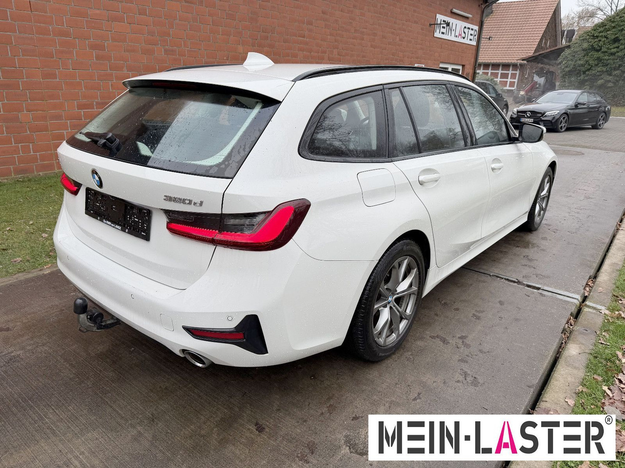 BMW 320 d xDrive touring Sport Line shadow AHK - سيارة ستيشن: صور 5 BMW 320 d xDrive touring Sport Line shadow AHK - سيارة ستيشن: صور 5