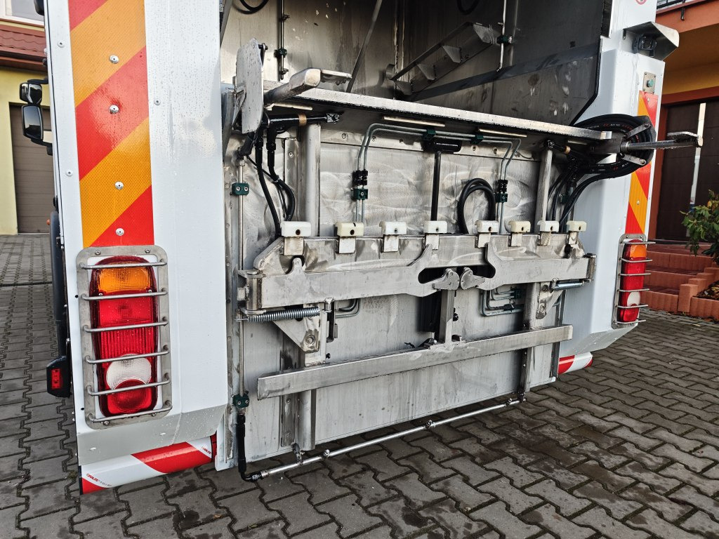 شاحنة القمامة IVECO Eurocargo + IRIDE BIN WASHER CLEANER RHodέla Containerreiniger: صور 30 شاحنة القمامة IVECO Eurocargo + IRIDE BIN WASHER CLEANER RHodέla Containerreiniger: صور 30