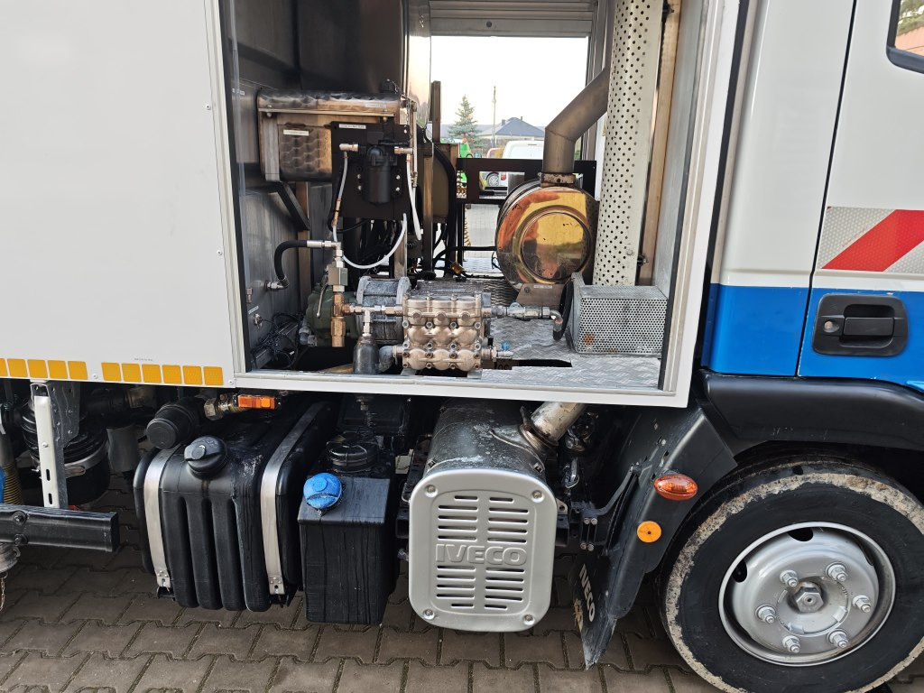 شاحنة القمامة IVECO Eurocargo + IRIDE BIN WASHER CLEANER RHodέla Containerreiniger: صور 42 شاحنة القمامة IVECO Eurocargo + IRIDE BIN WASHER CLEANER RHodέla Containerreiniger: صور 42