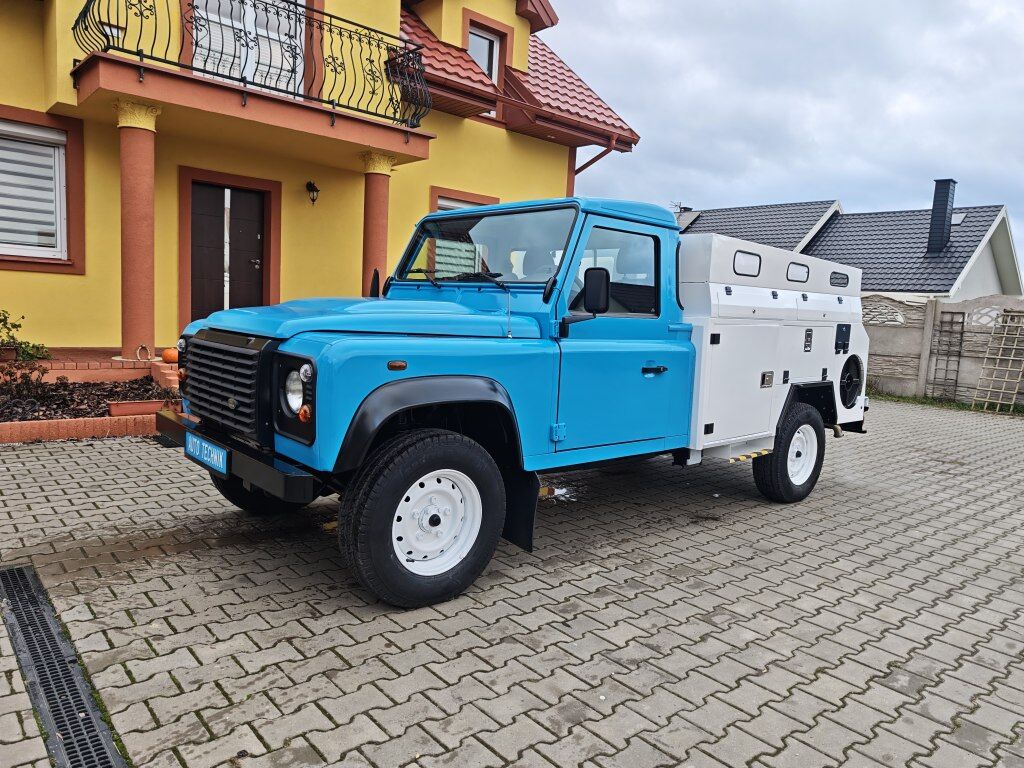 Land Rover Defender 130 RIVARD Premium - فراغ شاحنة: صور 2 Land Rover Defender 130 RIVARD Premium - فراغ شاحنة: صور 2