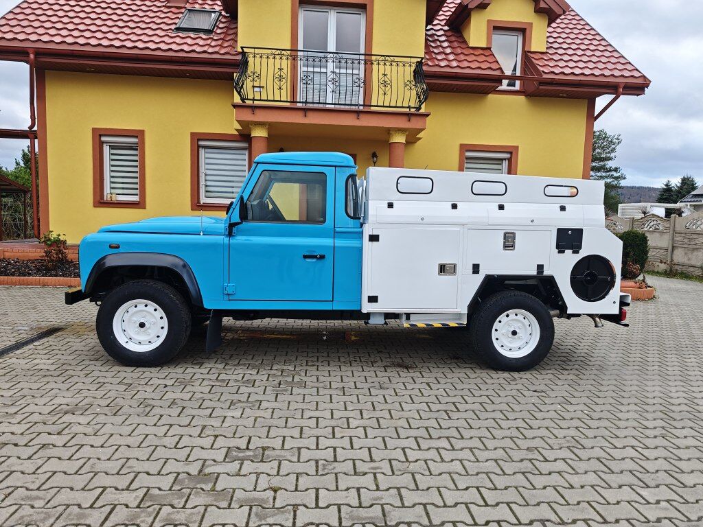 Land Rover Defender 130 RIVARD Premium - فراغ شاحنة: صور 3 Land Rover Defender 130 RIVARD Premium - فراغ شاحنة: صور 3