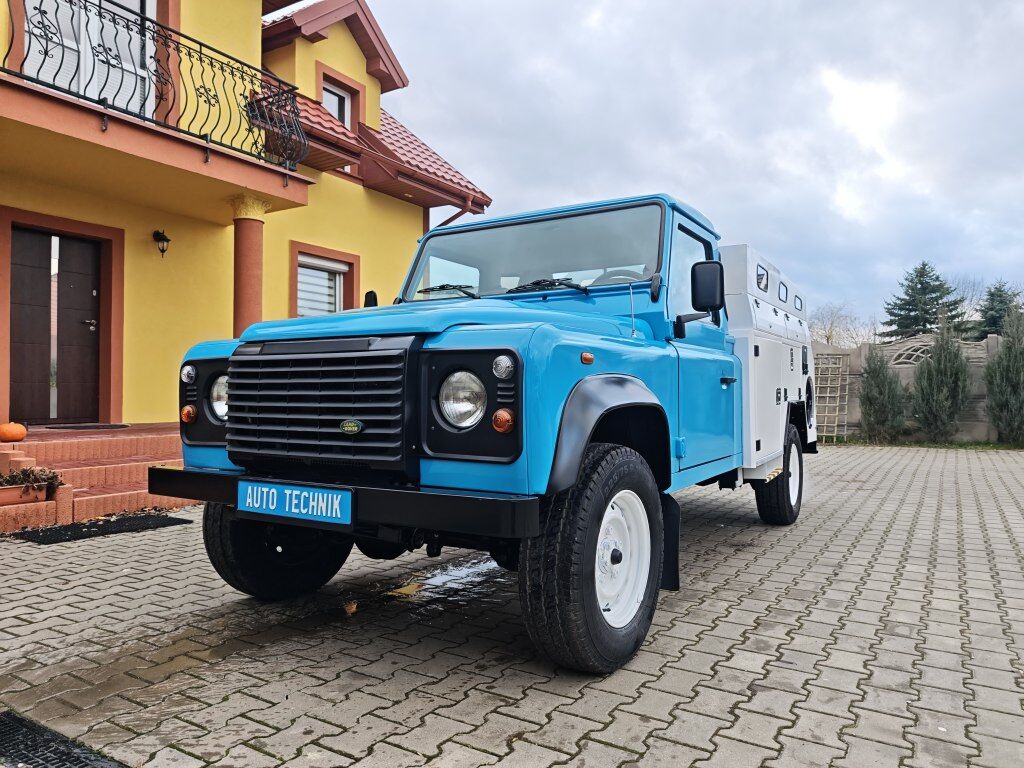 Land Rover Defender 130 RIVARD Premium - فراغ شاحنة: صور 1 Land Rover Defender 130 RIVARD Premium - فراغ شاحنة: صور 1