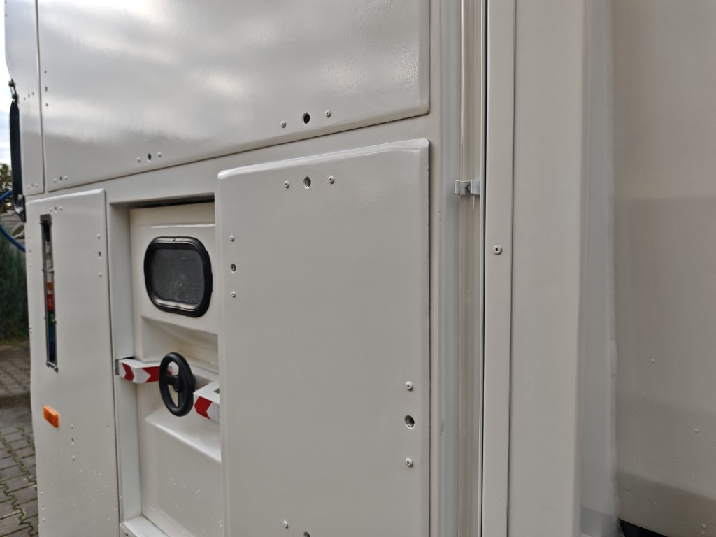 شاحنة القمامة Renault Midlum 270dxi Myjka Container washer TECME: صور 36 شاحنة القمامة Renault Midlum 270dxi Myjka Container washer TECME: صور 36