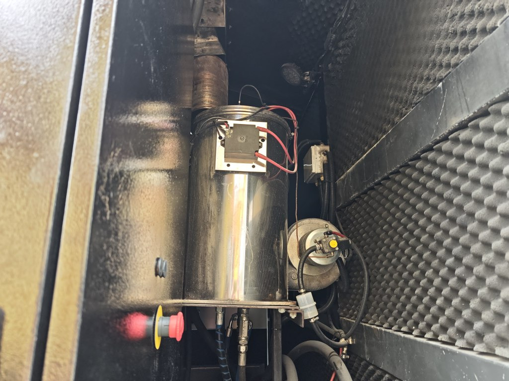 شاحنة القمامة Renault Midlum 270dxi Myjka Container washer TECME: صور 32 شاحنة القمامة Renault Midlum 270dxi Myjka Container washer TECME: صور 32