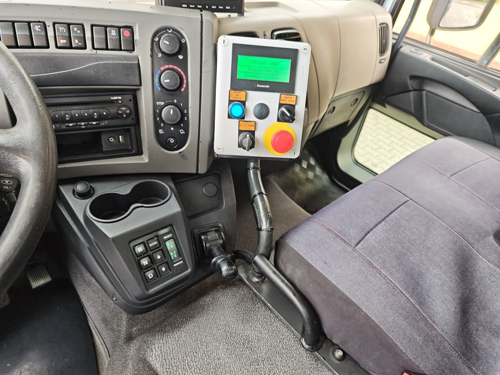 شاحنة القمامة Renault Midlum 270dxi Myjka Container washer TECME: صور 46 شاحنة القمامة Renault Midlum 270dxi Myjka Container washer TECME: صور 46