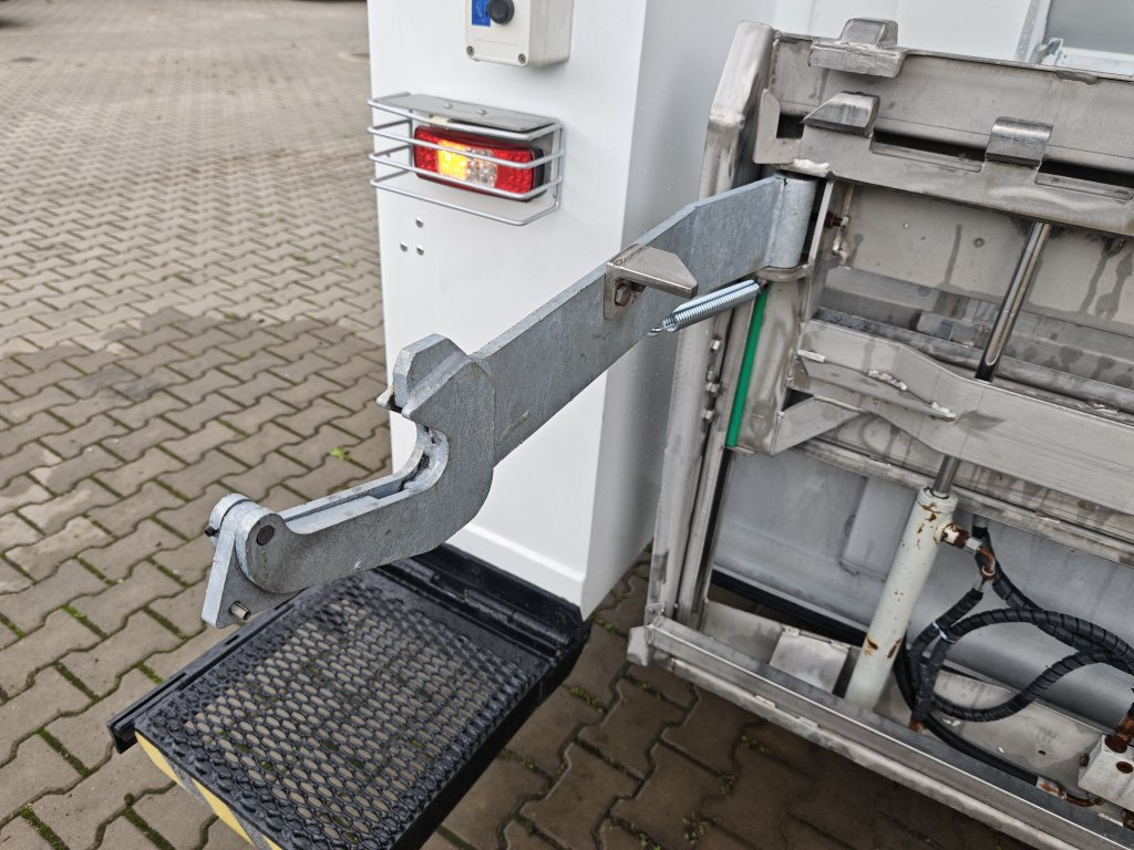 شاحنة القمامة Renault Midlum 270dxi Myjka Container washer TECME: صور 13 شاحنة القمامة Renault Midlum 270dxi Myjka Container washer TECME: صور 13