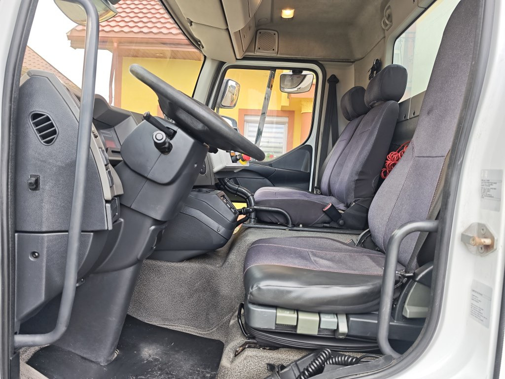 شاحنة القمامة Renault Midlum 270dxi Myjka Container washer TECME: صور 44 شاحنة القمامة Renault Midlum 270dxi Myjka Container washer TECME: صور 44