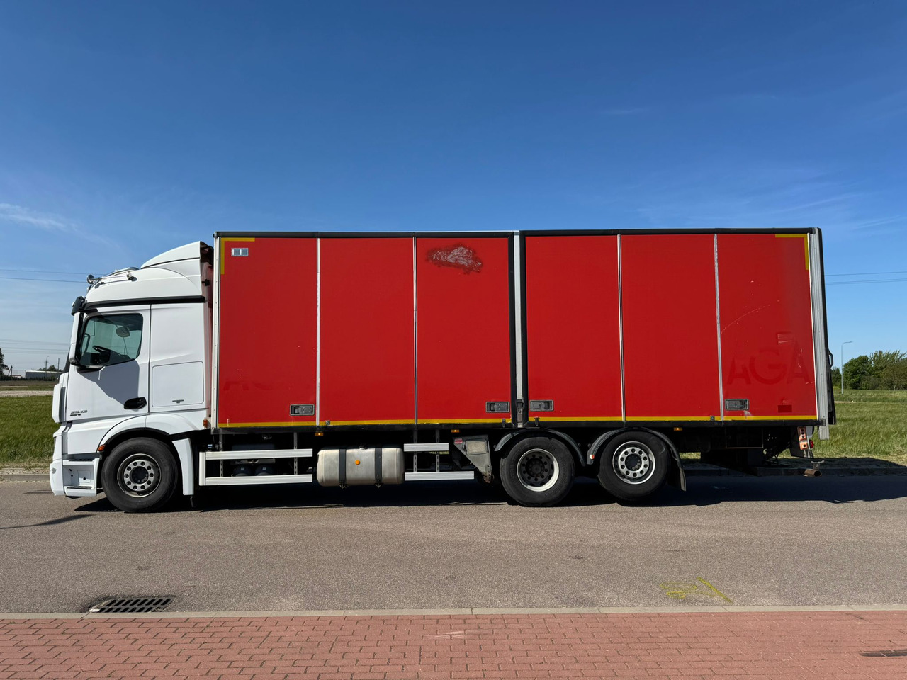 MERCEDES-BENZ ACTROS 2542 - بصندوق مغلق شاحنة: صور 5 MERCEDES-BENZ ACTROS 2542 - بصندوق مغلق شاحنة: صور 5