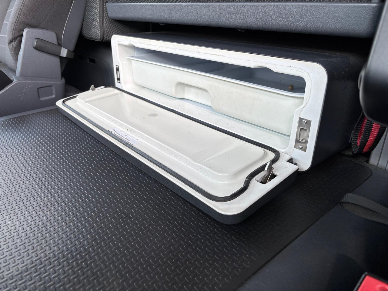 مبردة شاحنة SCANIA G490: صور 17 مبردة شاحنة SCANIA G490: صور 17