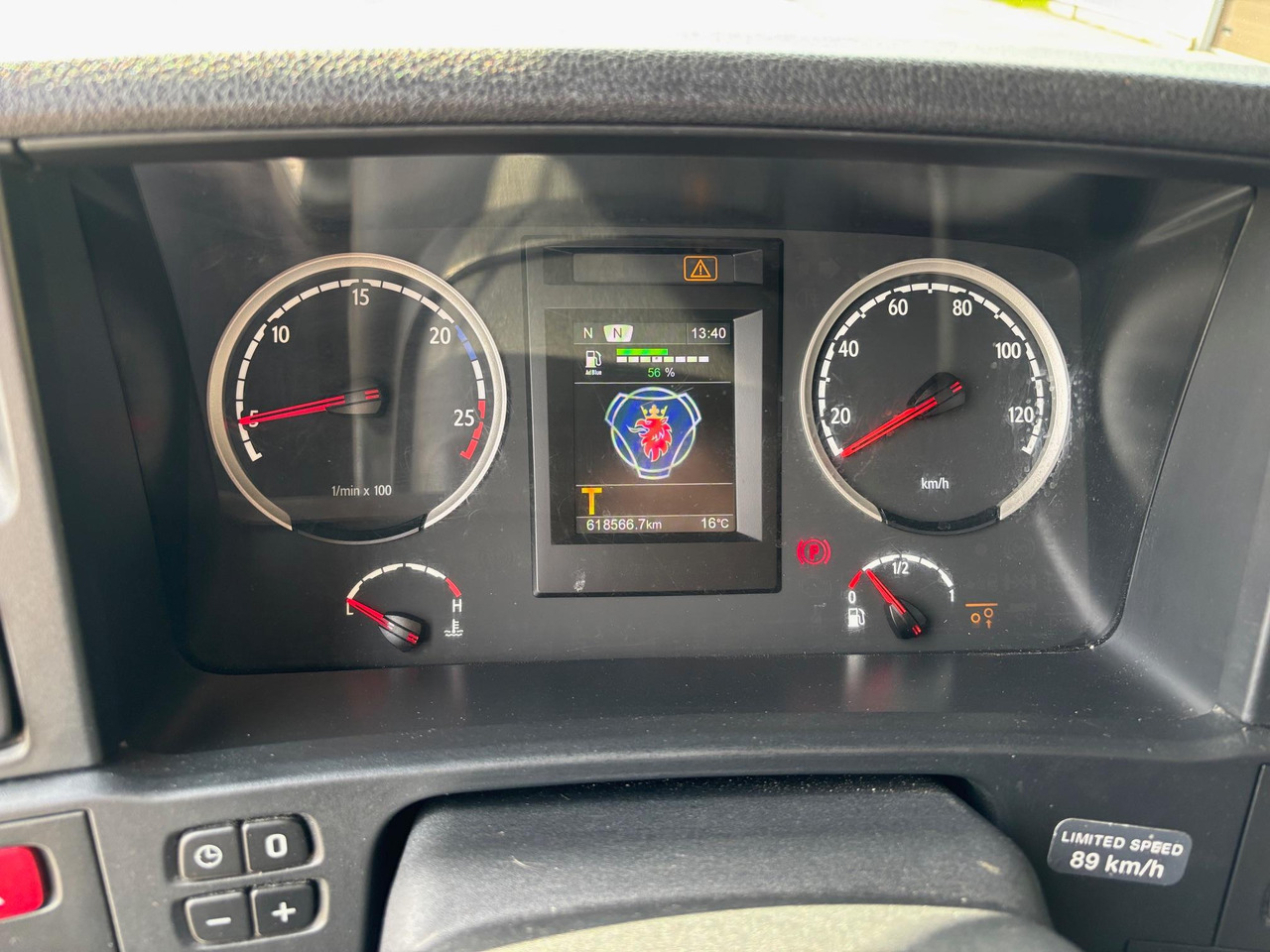 مبردة شاحنة SCANIA G490: صور 19 مبردة شاحنة SCANIA G490: صور 19