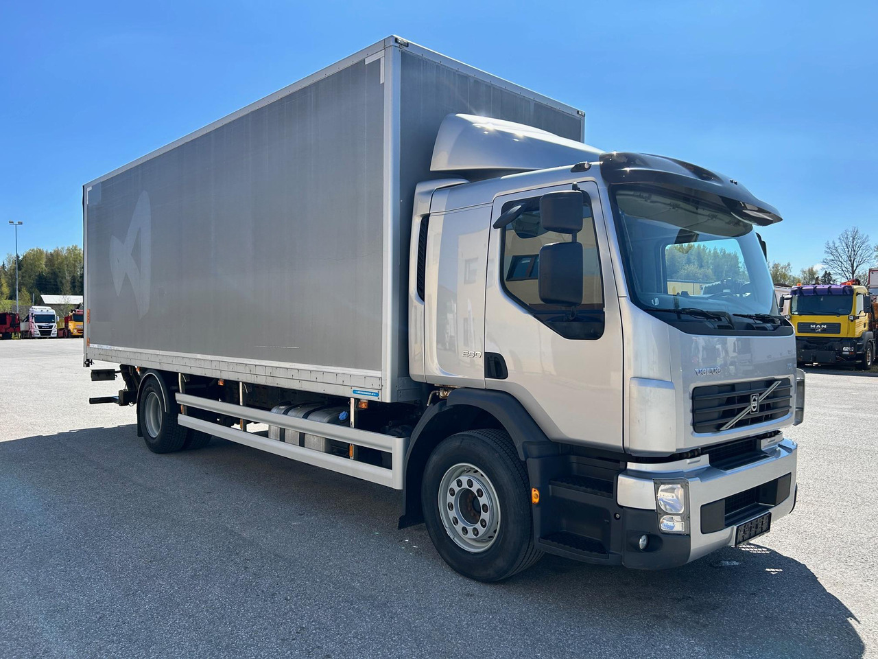 VOLVO FE260 - بصندوق مغلق شاحنة: صور 1 VOLVO FE260 - بصندوق مغلق شاحنة: صور 1