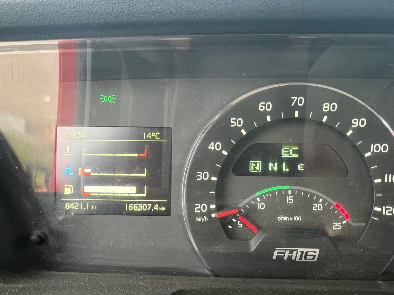 ماكينة تقطيع الأغصان VOLVO FH16.550: صور 12