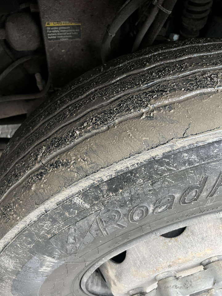 بصندوق مغلق شاحنة VOLVO FM9.260: صور 14 بصندوق مغلق شاحنة VOLVO FM9.260: صور 14