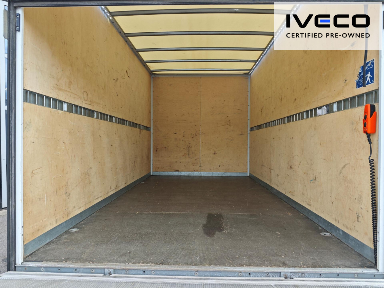 IVECO Koffer-LBW - الشاسيه شاحنة: صور 2 IVECO Koffer-LBW - الشاسيه شاحنة: صور 2