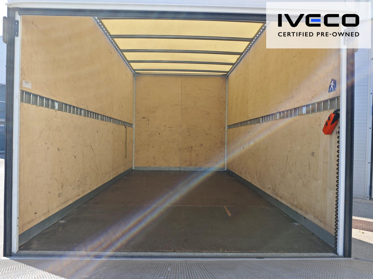 IVECO Koffr-LBW - الشاحنات الصغيرة صندوق مغلق: صور 2 IVECO Koffr-LBW - الشاحنات الصغيرة صندوق مغلق: صور 2