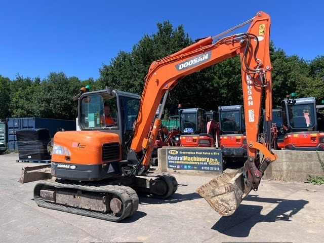 Doosan DX 63-3 - حفارة مصغرة: صور 3 Doosan DX 63-3 - حفارة مصغرة: صور 3