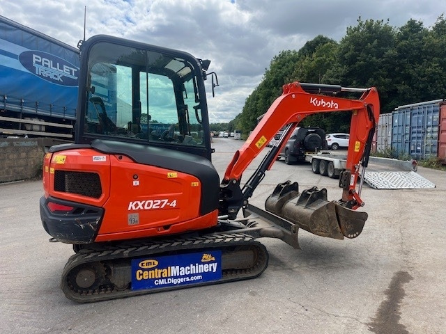 Kubota KX 027 - حفارة مصغرة: صور 1 Kubota KX 027 - حفارة مصغرة: صور 1