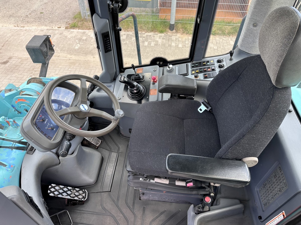 FIAT-HITACHI W 170 Cummins 6 Cyl. Turbo Deutsche Maschine ! - اللودر بعجل: صور 5 FIAT-HITACHI W 170 Cummins 6 Cyl. Turbo Deutsche Maschine ! - اللودر بعجل: صور 5