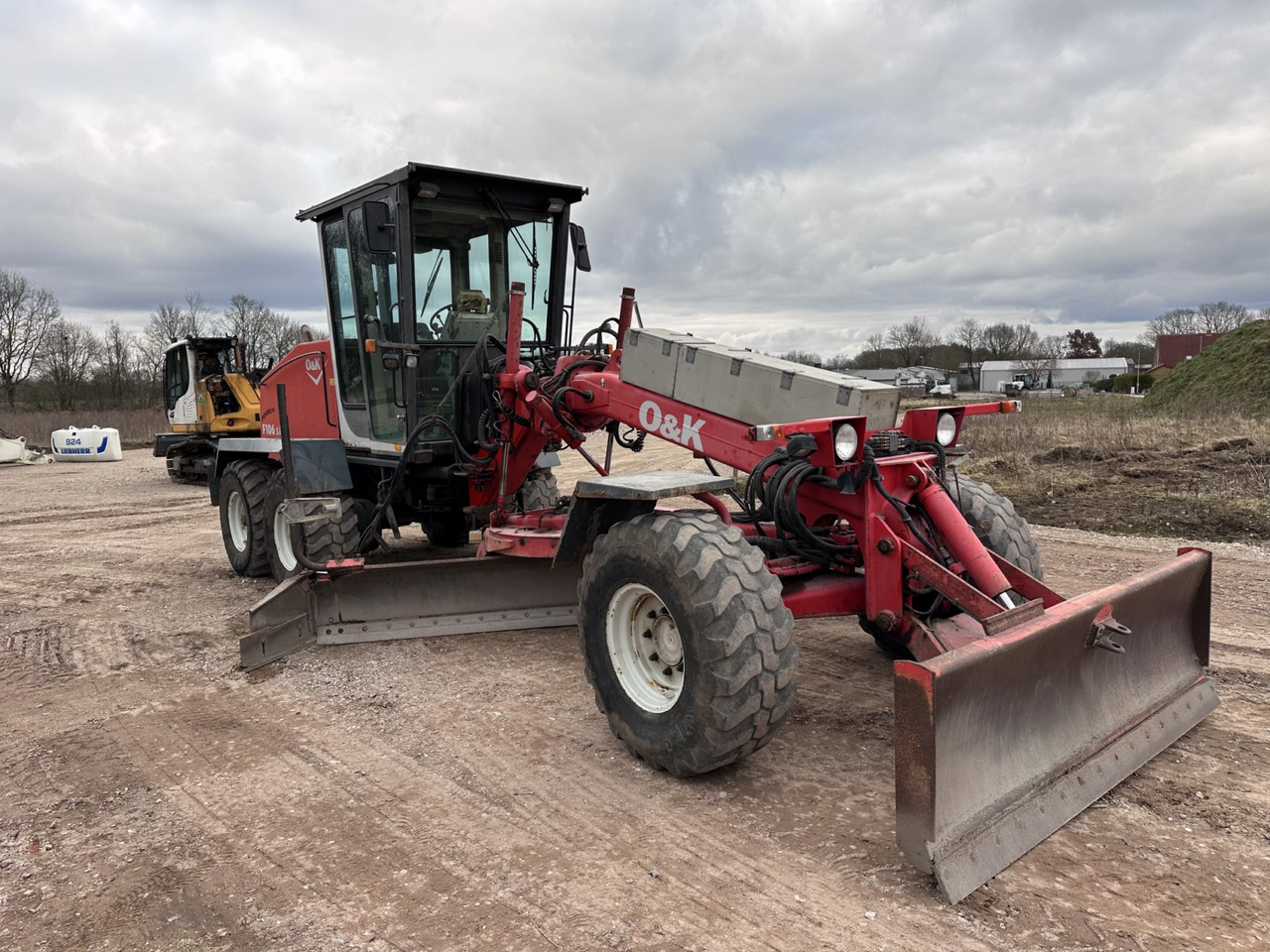 O&K F 106.5 - 6x6 Laser Topcon- Klima Cummins 6 Zyl. - آلة تسوية الأرض: صور 4 O&K F 106.5 - 6x6 Laser Topcon- Klima Cummins 6 Zyl. - آلة تسوية الأرض: صور 4