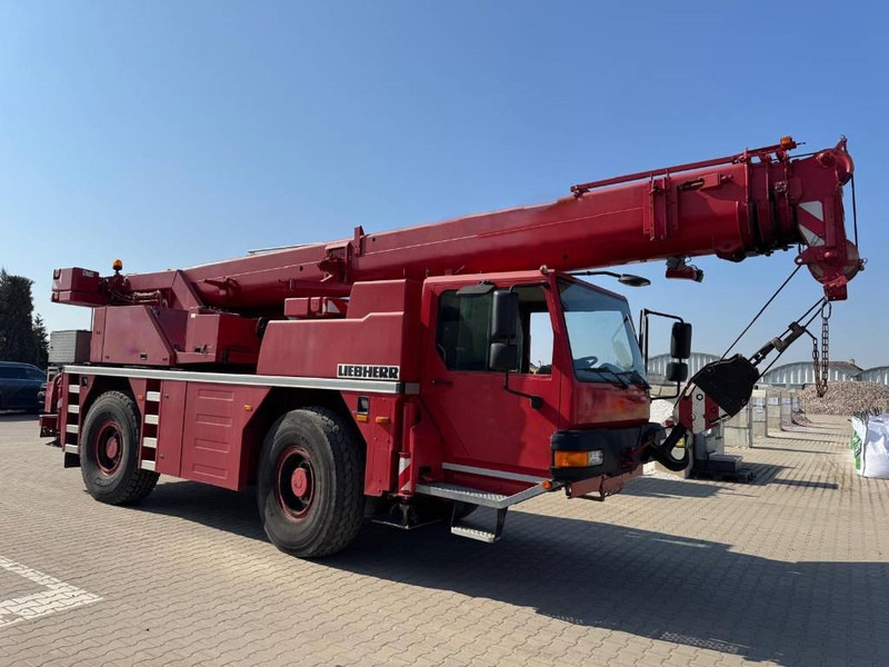 Liebherr LTM 1030-2.1 - رافعة لجميع التضاريس: صور 2 Liebherr LTM 1030-2.1 - رافعة لجميع التضاريس: صور 2