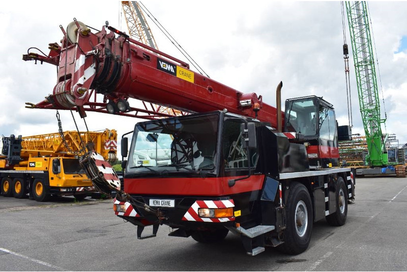 Liebherr LTM 1030-2 - رافعة لجميع التضاريس: صور 2 Liebherr LTM 1030-2 - رافعة لجميع التضاريس: صور 2