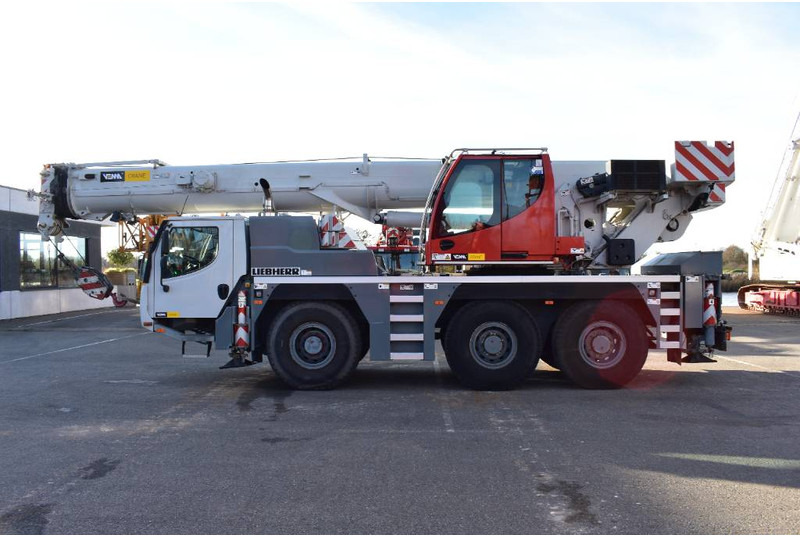 Liebherr LTM 1050-3.1 - رافعة لجميع التضاريس: صور 1 Liebherr LTM 1050-3.1 - رافعة لجميع التضاريس: صور 1