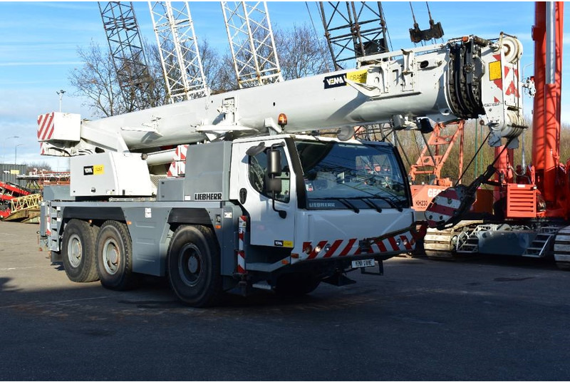 Liebherr LTM 1050-3.1 - رافعة لجميع التضاريس: صور 4 Liebherr LTM 1050-3.1 - رافعة لجميع التضاريس: صور 4