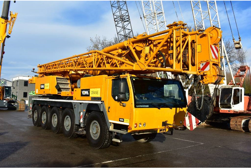 Liebherr LTM 1100-5.1 - رافعة لجميع التضاريس: صور 4 Liebherr LTM 1100-5.1 - رافعة لجميع التضاريس: صور 4