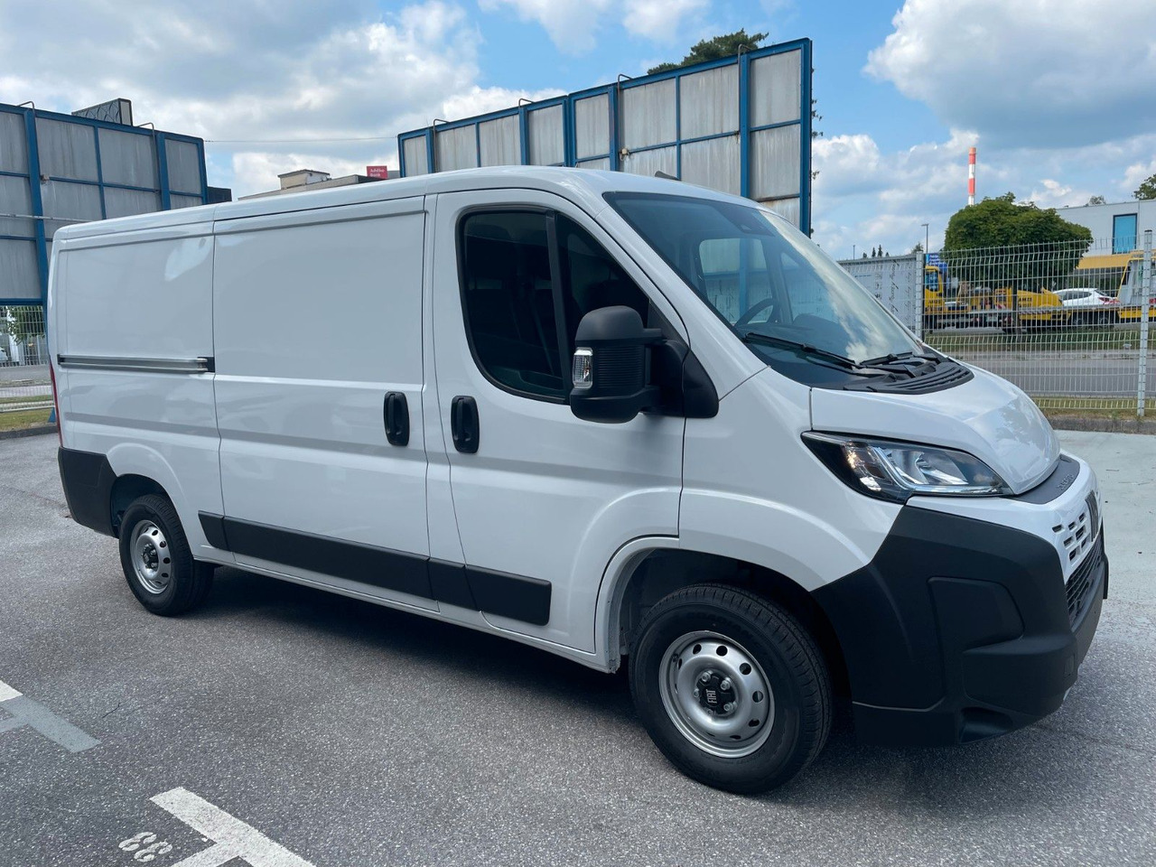 Fiat Ducato S2 30L L2H1 120 Kastenwagen 2025 - فان المدمجة: صور 3 Fiat Ducato S2 30L L2H1 120 Kastenwagen 2025 - فان المدمجة: صور 3