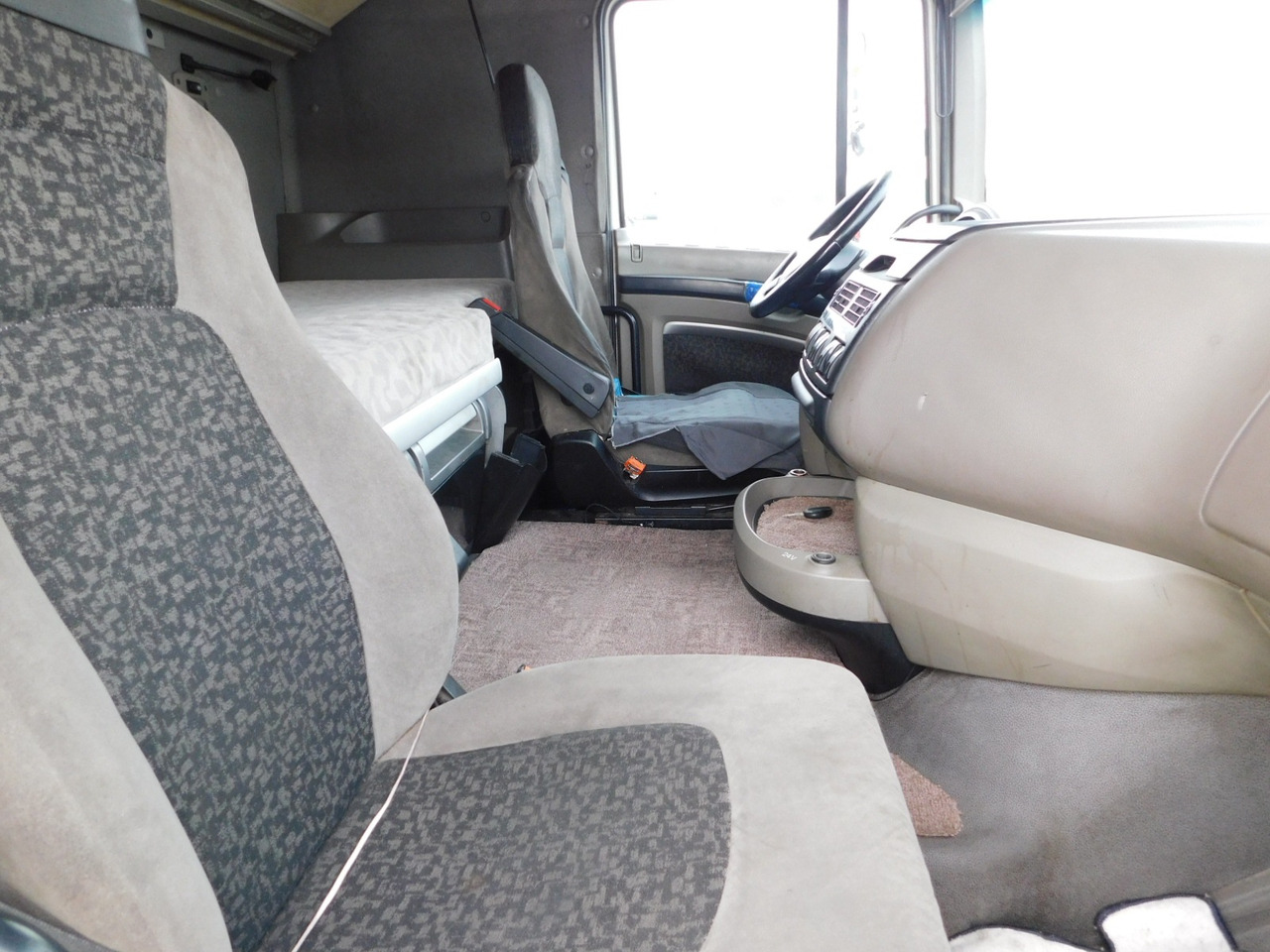 Daf Xf 105460 - شاحنة جرار: صور 5 Daf Xf 105460 - شاحنة جرار: صور 5
