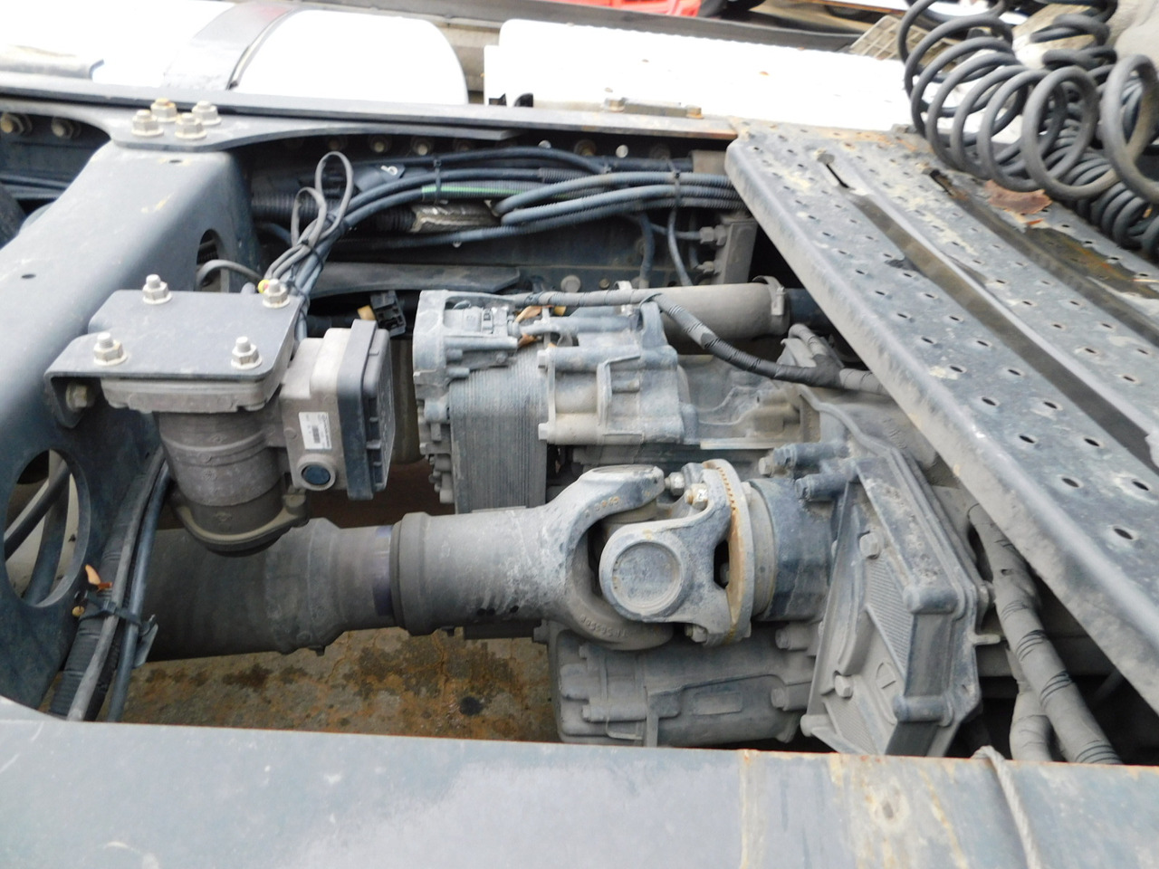 شاحنة جرار Ford F max 4x2 scab e6 12s2620: صور 8