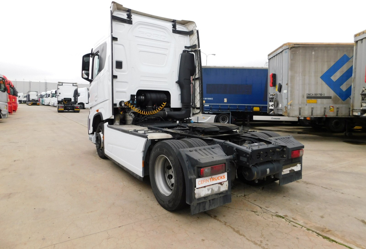 Ford F max 4x2 scab e6 12s2620 - شاحنة جرار: صور 4 Ford F max 4x2 scab e6 12s2620 - شاحنة جرار: صور 4