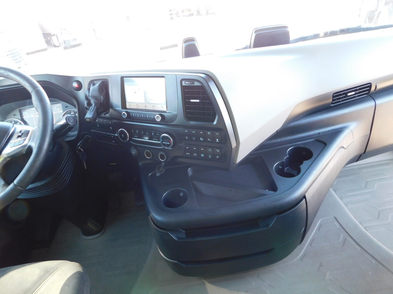 شاحنة جرار Ford F max 4x2 scab e6 12s2620: صور 6