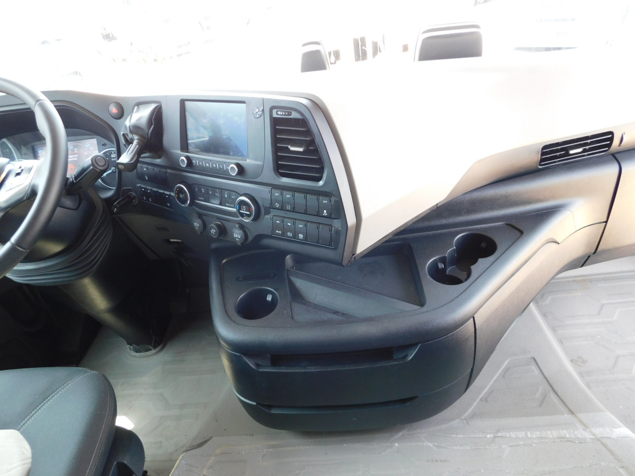 شاحنة جرار Ford F max 4x2 scab e6 12tx2620 ecotorq: صور 7